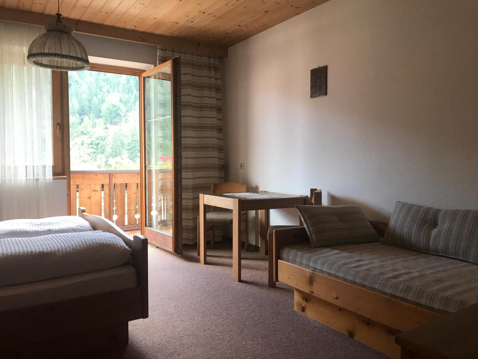 Gasthof Wacht Untertilliach Room photo